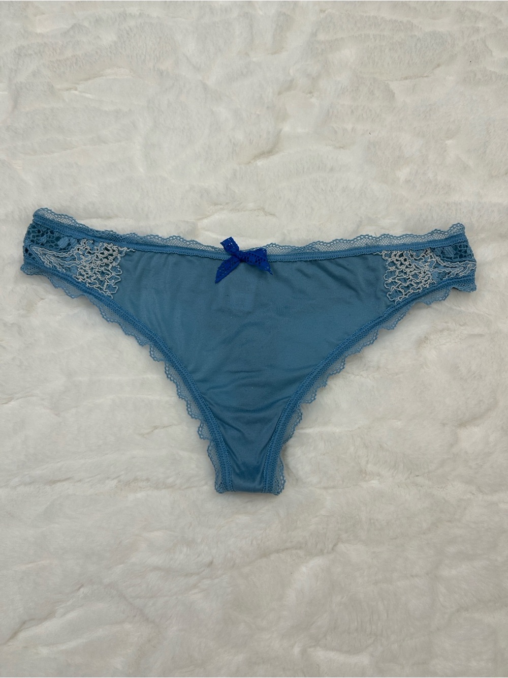 Victoria’s Secret Lace Trim Thong Panty S